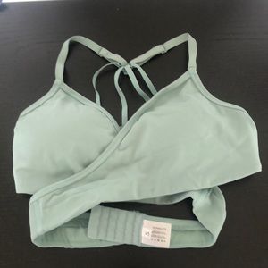 Alphalete wrap around bra